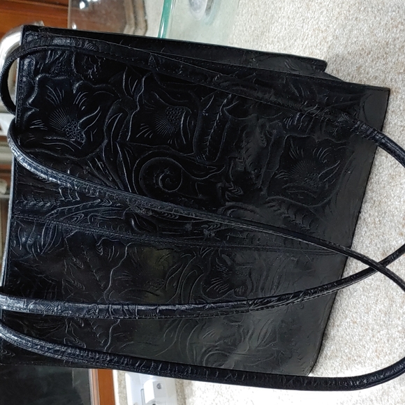 Wilsons Leather Handbags - Black Tooled Wilson Leather Shoulder Bag